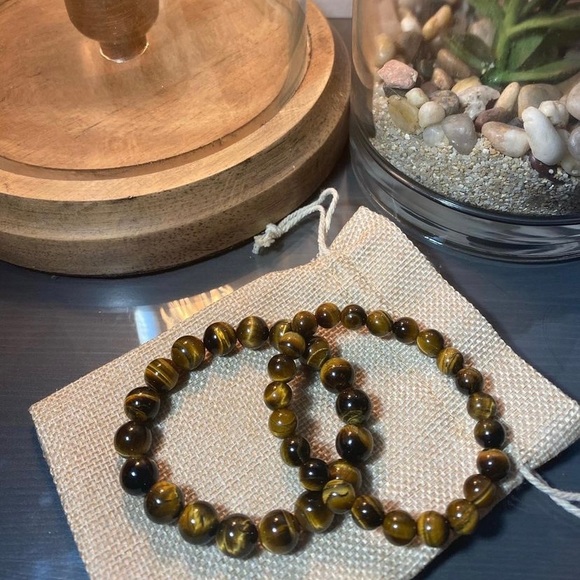 Tiger’s eye healing crystal bracelet - Picture 2 of 2
